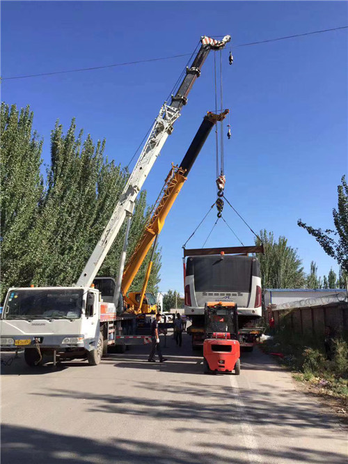 新源县港口集装箱搬运案例